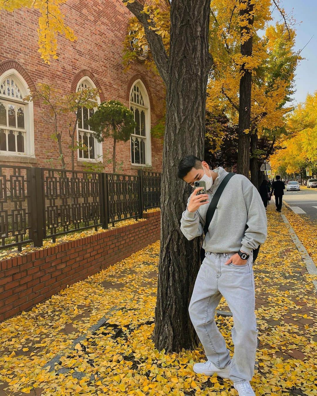 ビボム のインスタグラム：「💛」