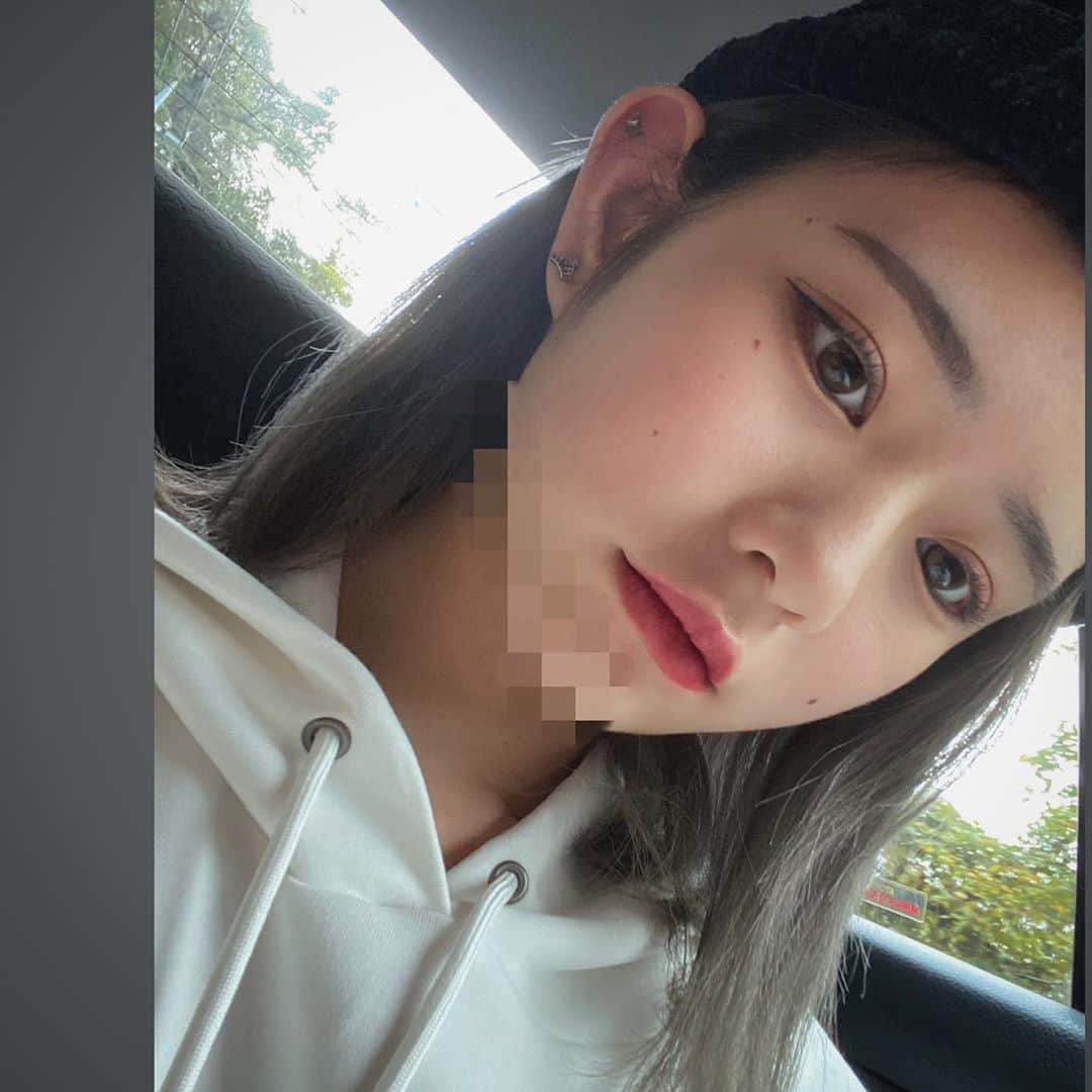 かれんのインスタグラム：「#selfie」