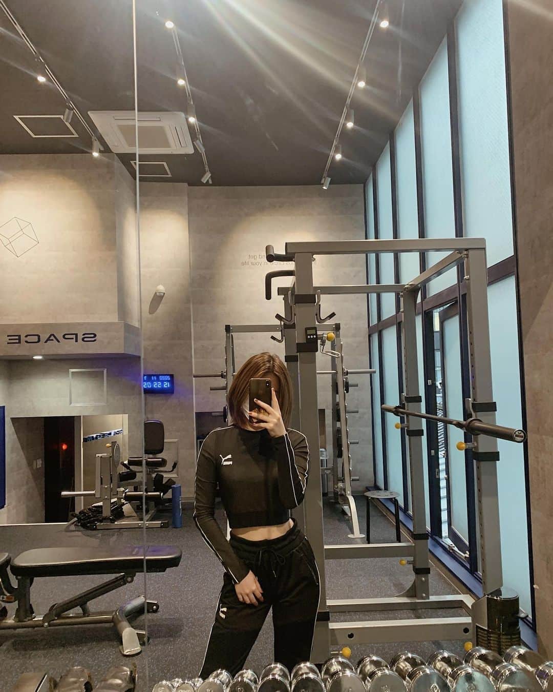 浪花ほのかのインスタグラム：「ウェストがいい感じになってきた🥺🥺 ジムが趣味になってきました🙊」