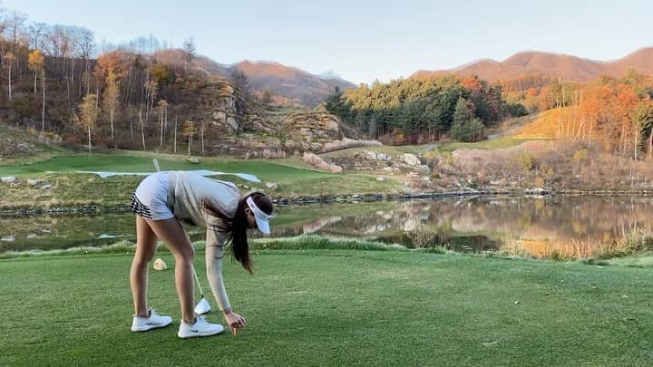 イユエリンのインスタグラム：「그림같았던 가을풍경🍁  #사진첩보다가」