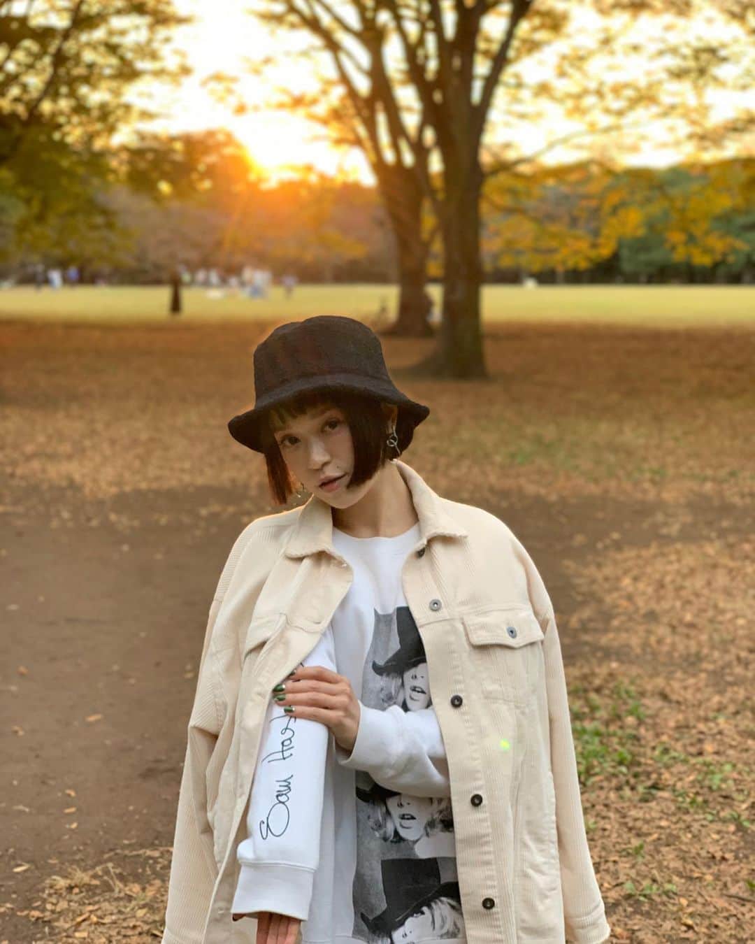 Soweluのインスタグラム：「みんな誕生日のお祝いメッセージ ありがとうございました😌 本当に嬉しかったです🌿  今年は体とメンタルの調子を崩してしまったのでこうして無事に誕生日を迎える事が出来て良かったです✴︎  支えてくれるみんなのおかげです🤍  また改めて自分の色んな言えなかった事を素直に書こうと思います。 本当は昨日UPしたかったんだけど、内容深いし文章が長すぎてうまくまとまらなくて。。  ひとまず 本当にみんなありがとう🙏💓 ・ ・ #thankyou #birthdaymessage  #Love」