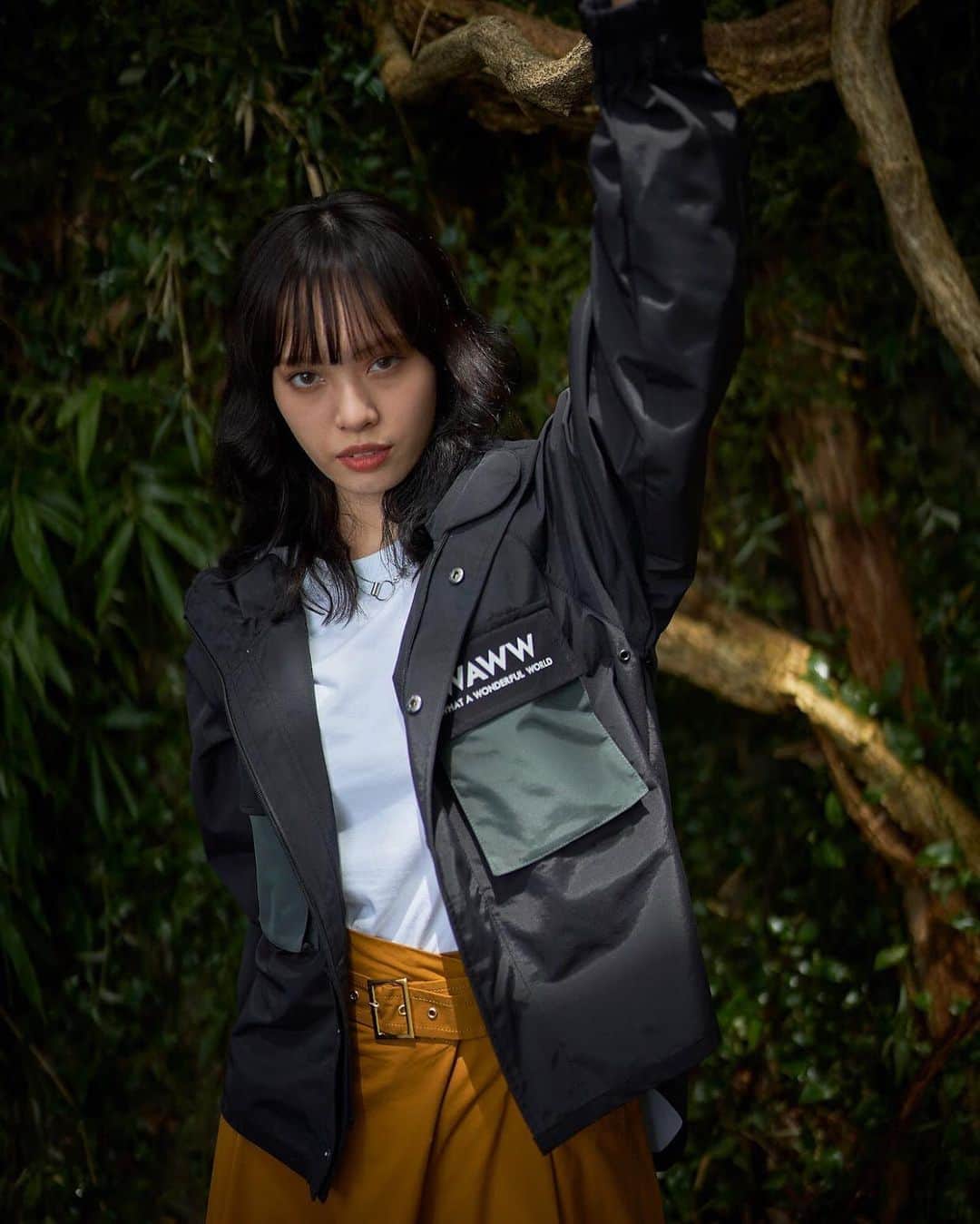小堺大輔さんのインスタグラム写真 - (小堺大輔Instagram)「. WAWW 20/21 AW COLLECTION "Back to nature" @waww_tokyo   全て発売開始しました。  誰しもが生活が激変したこの2020年、生き方を見つめ直し、「豊かな生き方」とは自然との共存にあるのでは、と考えました。  今回はアウトドアに、ミリタリーエッセンスを加えてストリートに落とし込んだデザインにしました。 初の防水ウェアも完成して、 いい物出来たと思います。 是非HP見てみてください。 アカウントTOPにあります。  既に完売アイテムも出ています。お早目に。  #WAWW #wawwtokyo  #ワウ #fashion」11月7日 19時11分 - daisuke_kosakai