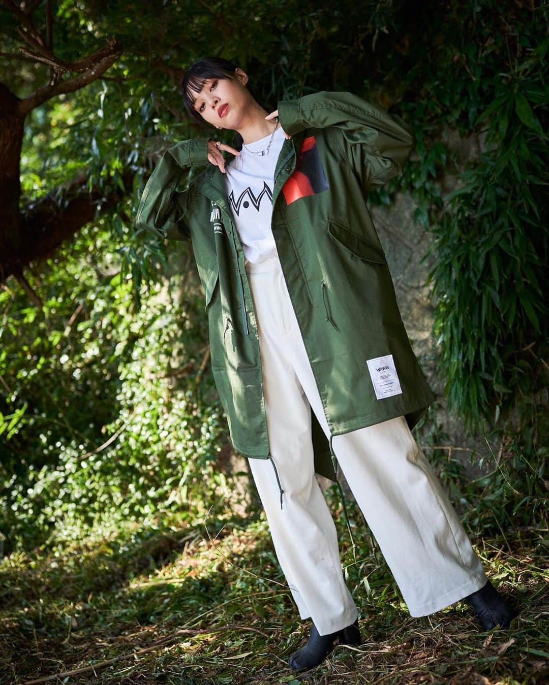 小堺大輔さんのインスタグラム写真 - (小堺大輔Instagram)「. WAWW 20/21 AW COLLECTION "Back to nature" @waww_tokyo   全て発売開始しました。  誰しもが生活が激変したこの2020年、生き方を見つめ直し、「豊かな生き方」とは自然との共存にあるのでは、と考えました。  今回はアウトドアに、ミリタリーエッセンスを加えてストリートに落とし込んだデザインにしました。 初の防水ウェアも完成して、 いい物出来たと思います。 是非HP見てみてください。 アカウントTOPにあります。  既に完売アイテムも出ています。お早目に。  #WAWW #wawwtokyo  #ワウ #fashion」11月7日 19時11分 - daisuke_kosakai