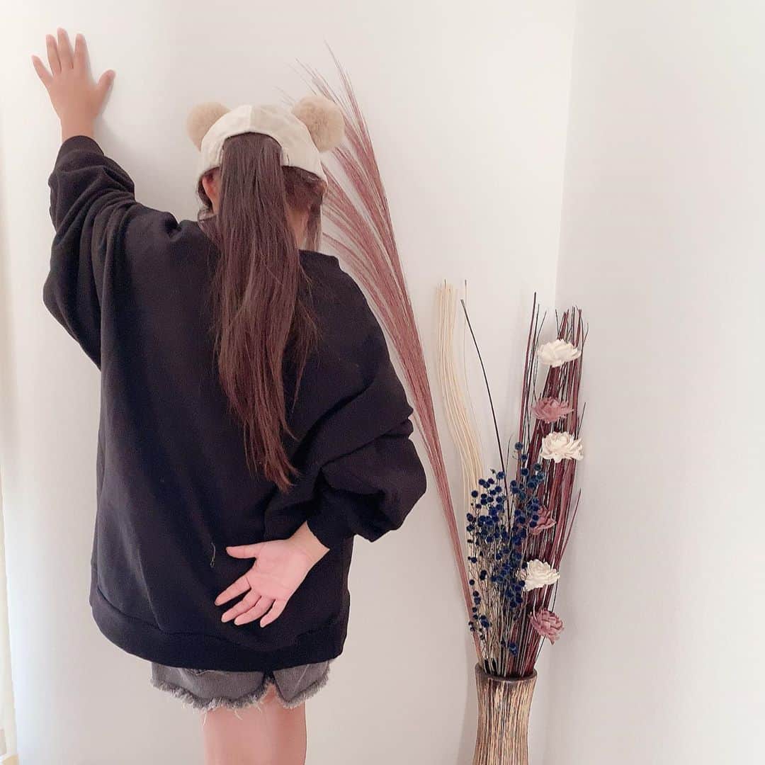 ♡KAO♡さんのインスタグラム写真 - (♡KAO♡Instagram)「： ： @smilekids888 coordinate♡♡ くまちゃん🧸 可愛すぎる❤ おりん小さい頃からくまちゃん🧸大好きだから 大興奮なお洋服♡♡♡♡ このダボっとしたBIGシルエットもツボ❤ くまちゃんシリーズいっぱい入荷してて 全部欲しくなっちゃう❤ ： ： 本日9時から新作、再販STARTだよ❤ 可愛いのいっぱいだから是非✓してみてね♡ 私もいつも人気商品すぐ売り切れちゃって なかなかGET出来ないから 頑張ります٩(ˊᗜˋ*)و ： ： くまちゃん🧸トレーナー▹▸ @smilekids888   -身長123cm size130- ： ： ： ： ： ： ： ： ： ： ： ： ： ：  #ig_kidsfashion #kidsfashion #親バカ #ig_oyabakabu #親バカ部 #娘 #6歳 #女の子 #インスタキッズ #ig_kids #mamanoko #ママリ #hugmug #コドモノ #キッズファッション #コドモダカラ #comona #キッセレ #ママタス #cruzキッズ #プチプラコーデ  #プチプラコーデ  #韓国ファッション #韓国子供服」11月7日 19時11分 - o0.don_tama.0o