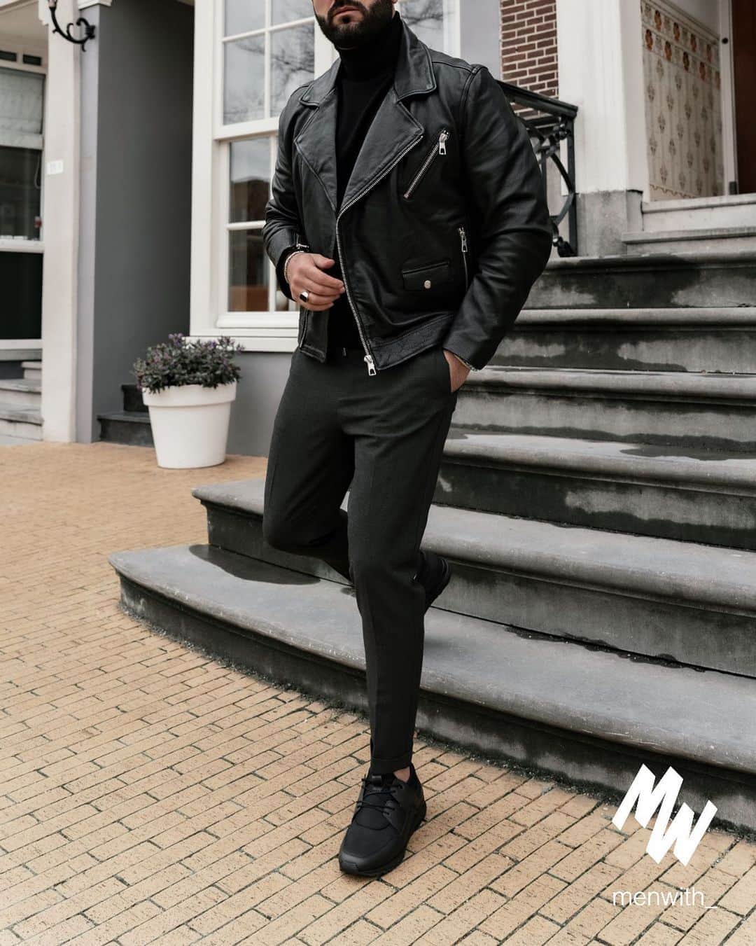 Men Withのインスタグラム：「Great photo of our dear friend @miladisme 👌🏽 #menwithstreetstyle」