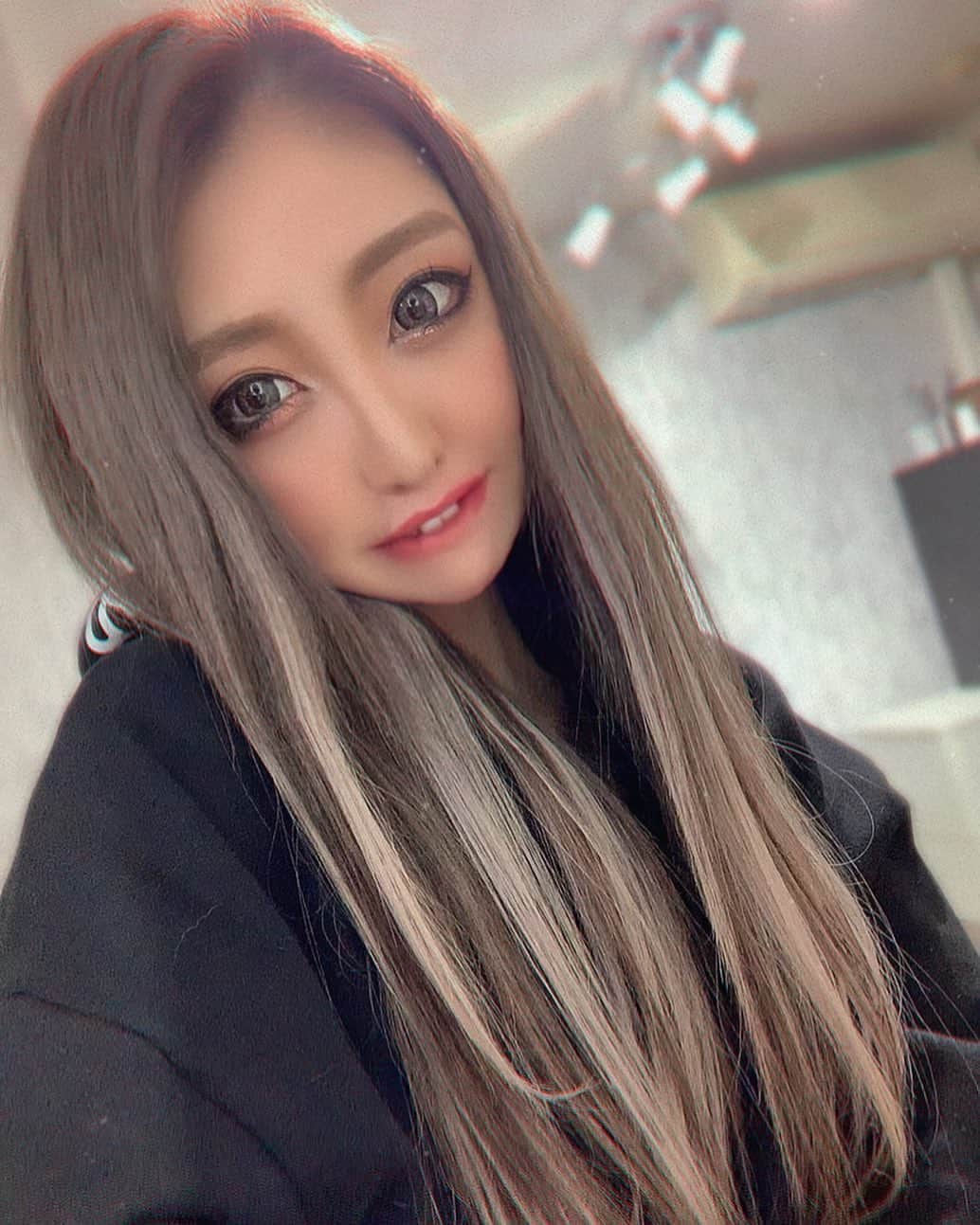 藤堂静華さんのインスタグラム写真 - (藤堂静華Instagram)「_ . いつでもスマイルしようね〜🌈💕 .  #新宿#歌舞伎町#キャバクラ#otto#ETERNA#藤堂静華#gal#キャバ嬢#韓国#half#love#me #tbt #follow  #tflers #instagood#cute #happy #fun #beautiful#followme#followplease ...