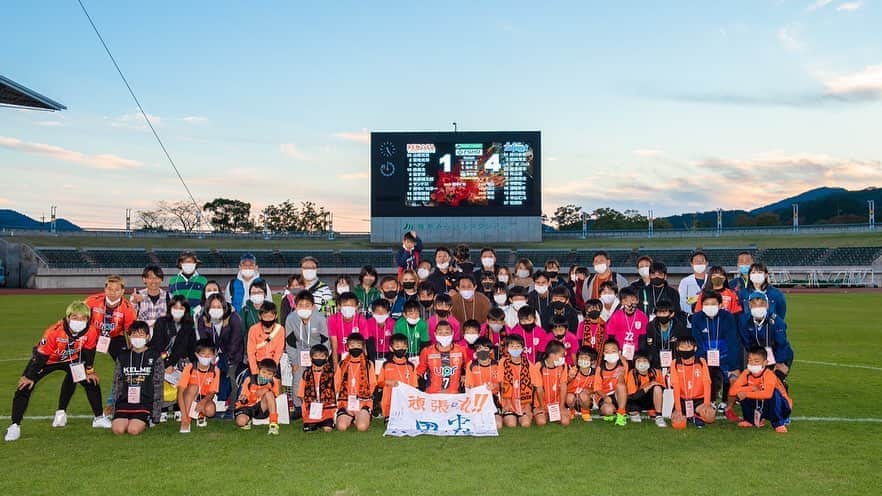 田中パウロ淳一さんのインスタグラム写真 - (田中パウロ淳一Instagram)「無事終了しました。 Jリーグを、レノファ山口を、サッカーに興味のない方にも知って頂けるように、もっと活動していきます。 これからもよろしくお願いします。🙇‍♂️ #レノファ山口　 #Jリーグ」11月7日 20時02分 - tanakapaulojunichi