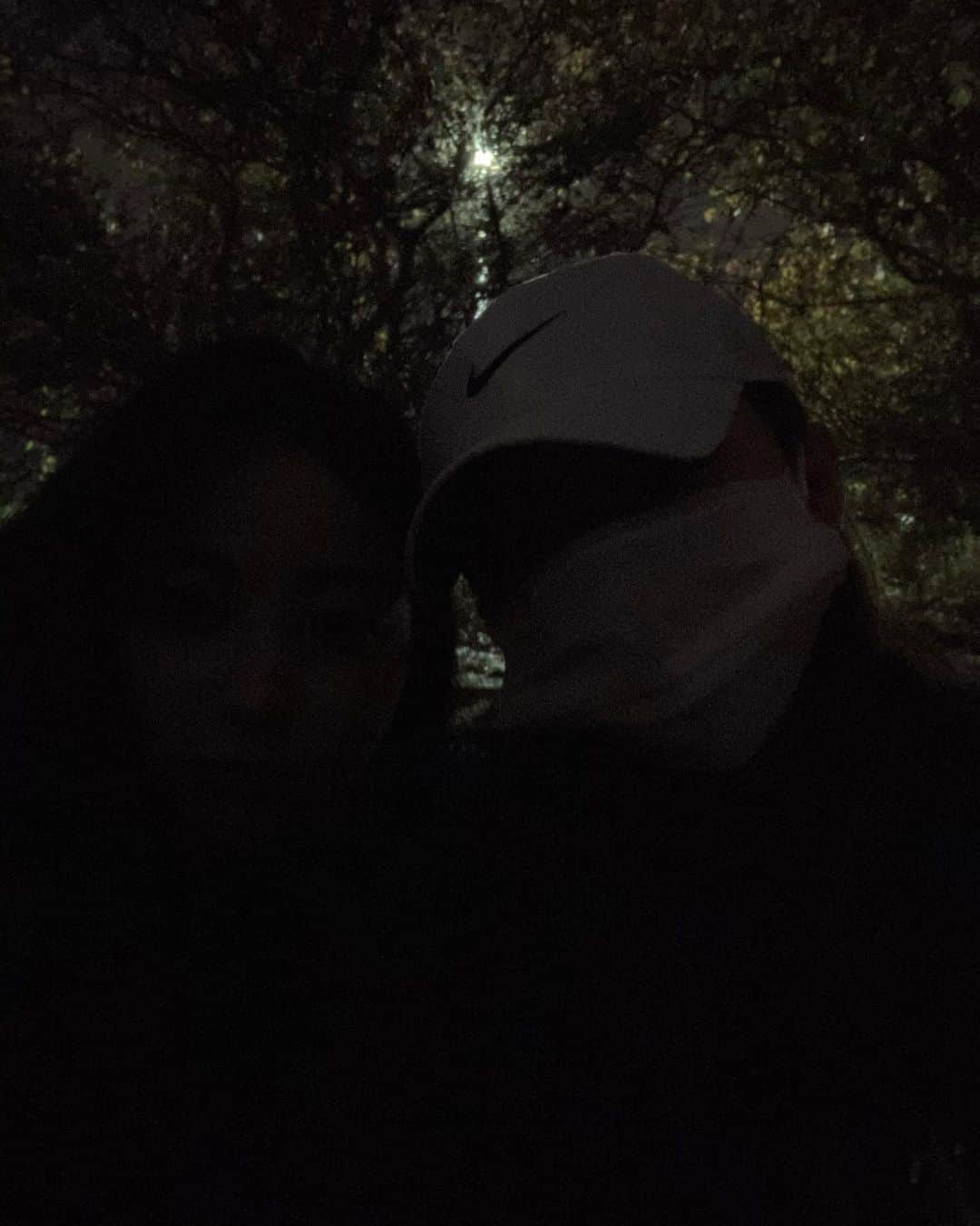 イム・ボラさんのインスタグラム写真 - (イム・ボラInstagram)「11월 한강공원 추우려나했는데 역시 춥네요.. 다들 따뜻하게 입으시고 감기 조심하세요」11月7日 20時18分 - 3.48kg