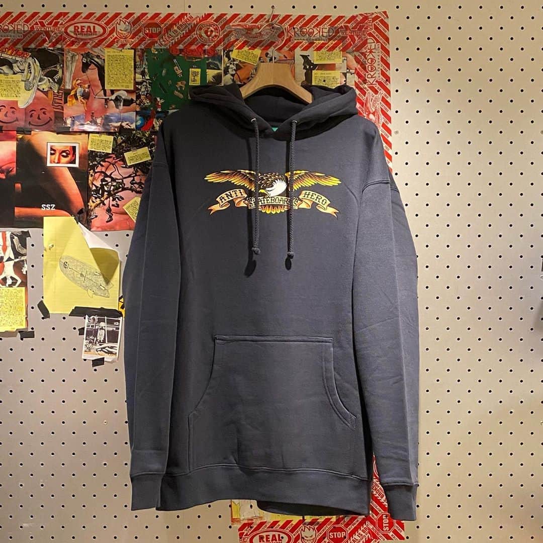 のインスタグラム：「＜ANTIHERO SKATEBOARDS＞ Mens BASIC EAGLE HOODIE ¥10,000+TAX Item No.11-13-4291 BEAMS JAPAN 2F ☎︎03-5368-7317 @beams_japan #antiheroskateboards  #beams #beamssurfandsk8 #beamsjapan #beamsjapan2nd Instagram for New Arrivals Blog for Recommended Items」