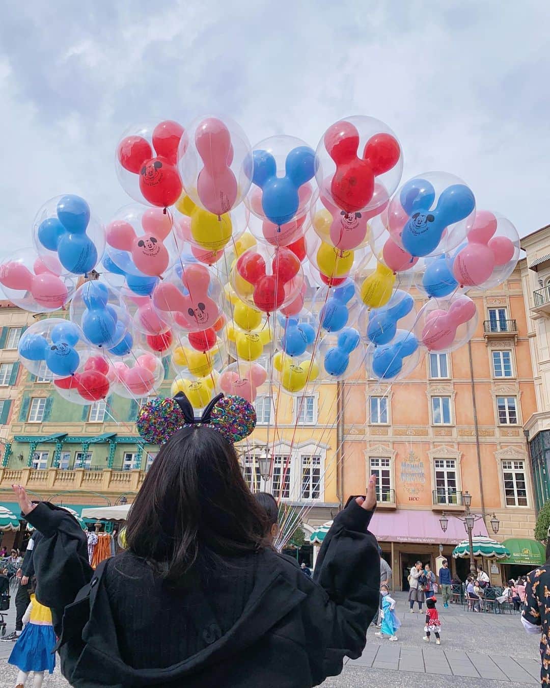AKARIのインスタグラム：「#tokyodisneysea 🎈 風船いっぱい 𓅹♡♡」