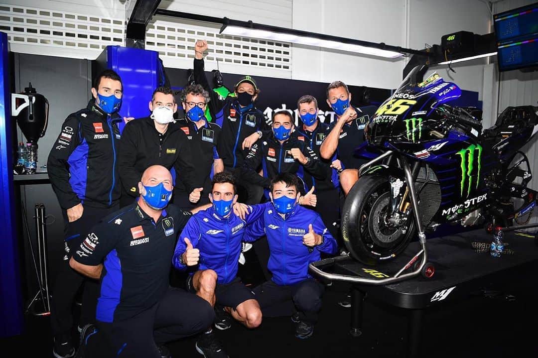 バレンティーノ・ロッシのインスタグラム：「It was great to go back to doing what I like the most @yamahamotogp」