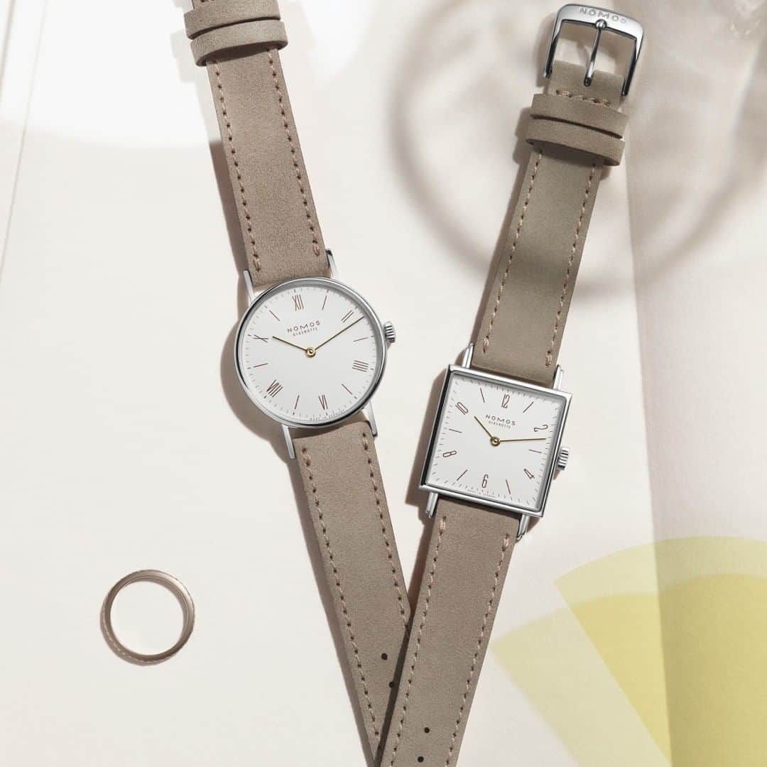 のインスタグラム：「If you want to give something extra-special this year, we have an easy way to make your wish come true—@Splitit! It’s a free-free way to split payments over several months, and all you need is a credit card.  #splitit #nomos #glashuette #timepiece」