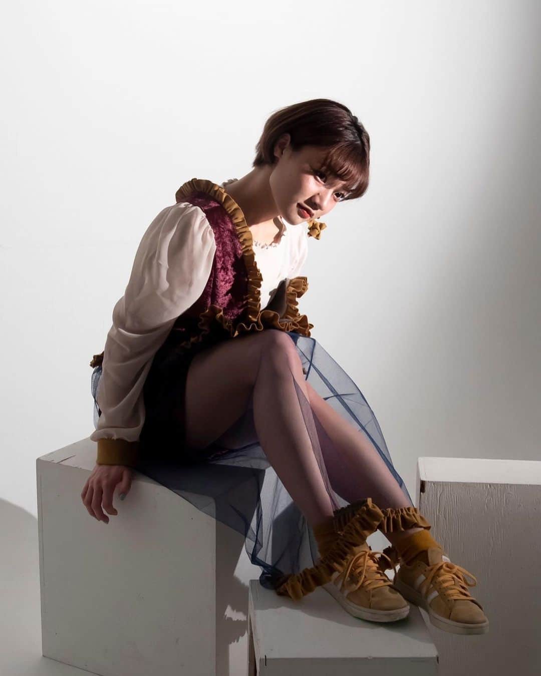 のインスタグラム：「この洋服は中学からの親友が私のラストを飾るために作ってくれました！！ 本当にセンスが良くて、私のこと知ってくれてる大親友 将来自分の好きなものを作って生きたいって考えてるので 全力応援してます！！！  Designed by @__uoyem  Photo by @___summereye_」