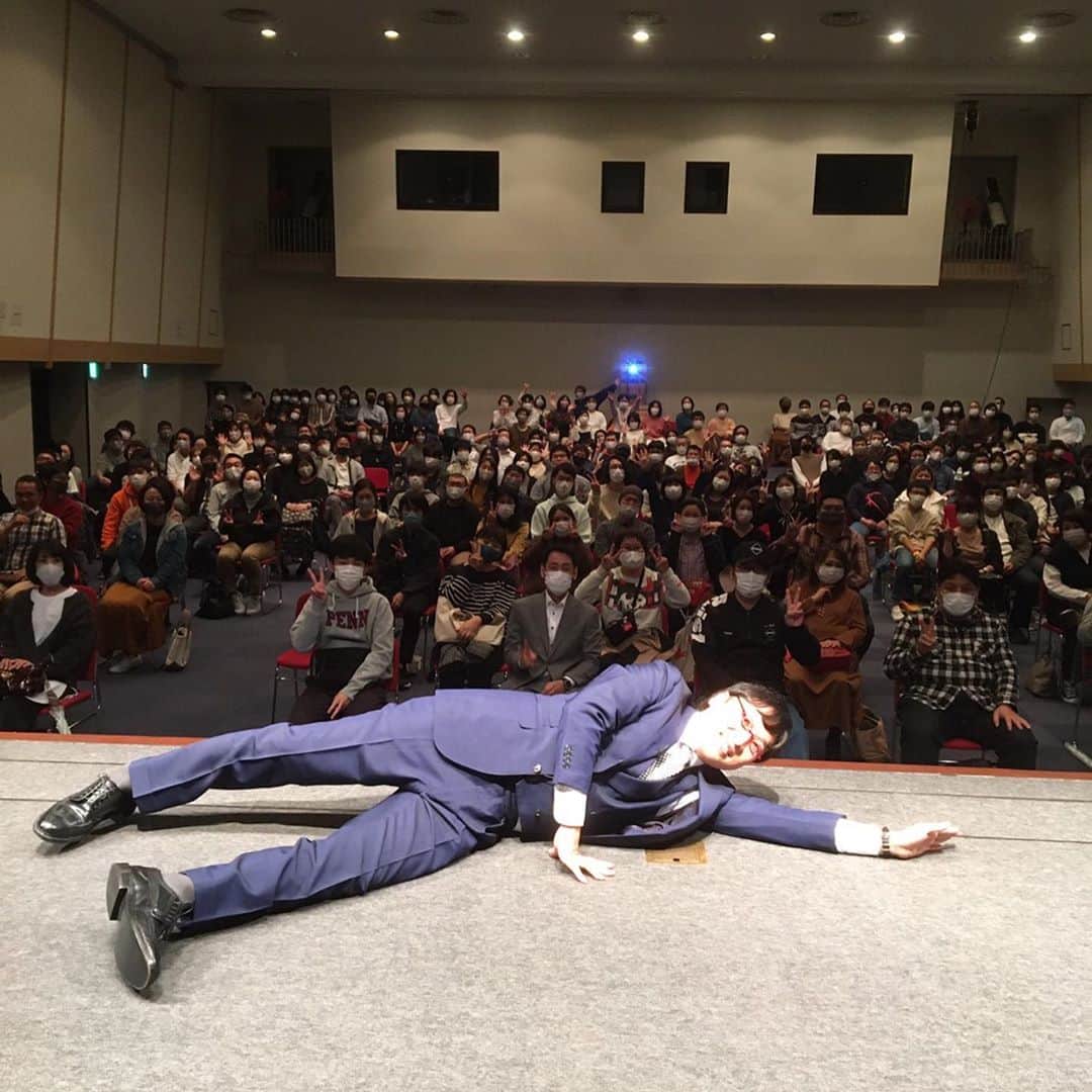 山里亮太さんのインスタグラム写真 - (山里亮太Instagram)「山里亮太の140名古屋2回目終了！ やっぱり楽しい！ はぁ、皆さま、本当にありがとうございます！ また来年もよろしくお願いします！ #山里亮太の140名古屋 #山里亮太の140」11月7日 20時40分 - ryotayamasato