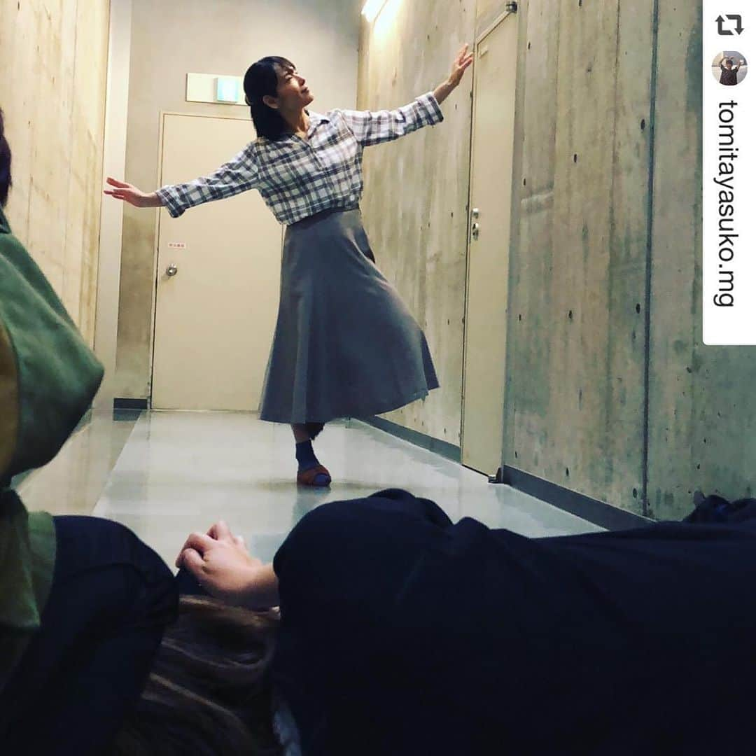 【公式】３５歳の少女さんのインスタグラム写真 - (【公式】３５歳の少女Instagram)「#35歳の少女　第5話 放送まであと1時間半ほど🐢  #富田靖子 さん #三十五歳の少女  #repost @tomitayasuko.mg 本日よる10時、日本テレビ「35歳の少女」第5話　 ぜひご覧ください📺📺  #35歳の少女 #富田靖子 #スタッフさんいつもありがとうございます」11月7日 20時45分 - shojo35