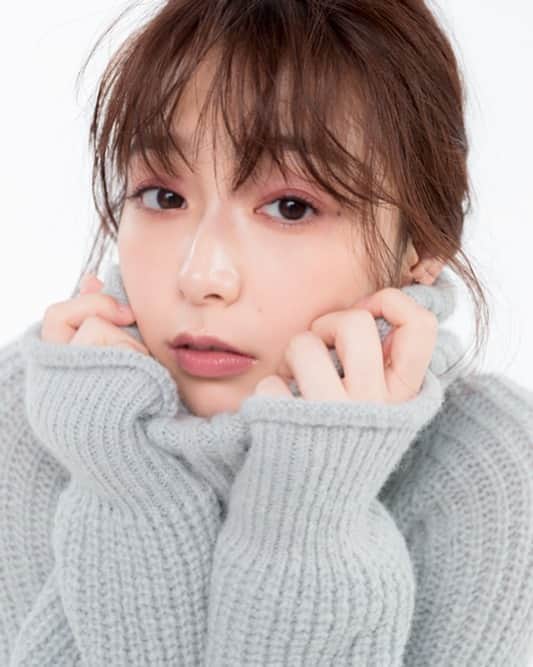 寺田茉布のインスタグラム：「美的12月号アザーカット @bitekicom @ugakiinsta @taiseikuwano @mikuogawa_stylist」