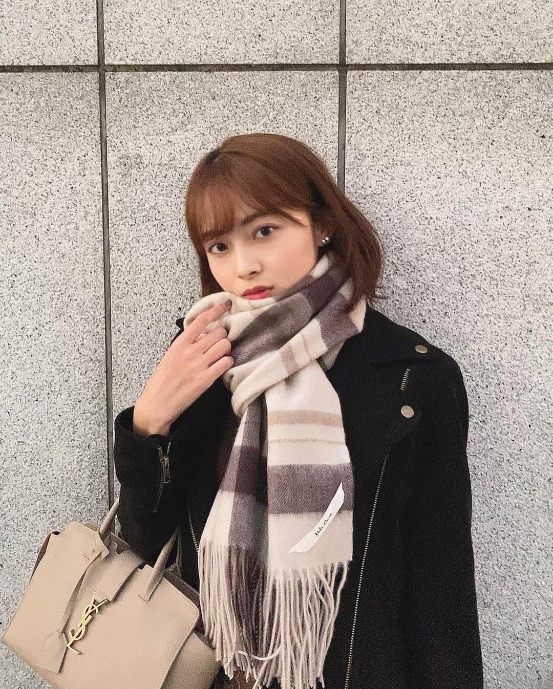 中塚美緒のインスタグラム：「mila owenのチェックマフラー🧣 これぞ求めていた色味〜🥺❤️  今年の冬はこのマフラーが大活躍しそう❄️  #milaowen #チェックマフラー #マフラー女子」