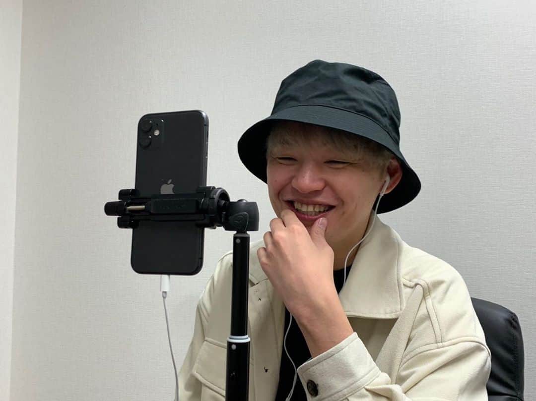 藤井達也のインスタグラム：「17Liveの配信を初めて半年以上経ちました。  そして、毎日配信してます😄  アカウントは 藤井達也😑🎤tatsuya  配信してる様子を外から👀  #イベント #アーティスト #17live  #ライバー #イチナナ  #オーガナイザー #藤井達也 #event #artist #shibuya #roppongi #tokyo」