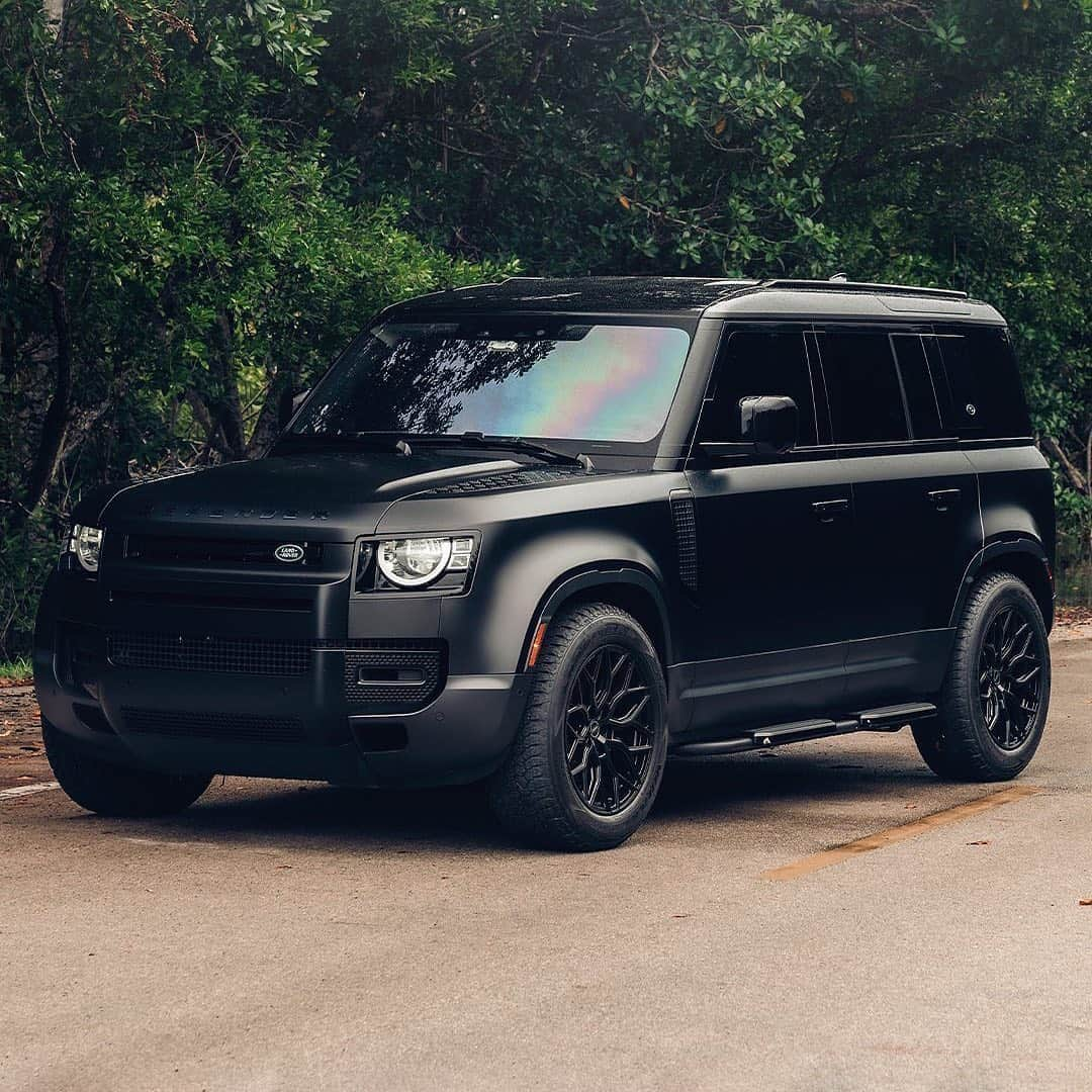 HYPEBEASTさんのインスタグラム写真 - (HYPEBEASTInstagram)「@hypebeastcarclub: Premium wheel maker @vossen has given the @landrover Defender a matte black makeover to match the brand’s classic Hybrid Forged HF-2 wheels. The Miami-based company has wrapped the off-roader’s entire exterior in a matte black layer to complement its new set of 20-inch wheels which are made using Vossen’s own Hybrid Forged process. Swipe to check it out.⁠⠀ Photo: Vossen Wheels」11月7日 20時51分 - hypebeast