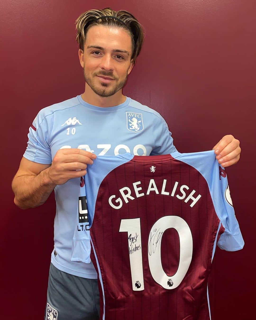 ジャック・グリーリッシュのインスタグラム：「hey guys, as promised I’m giving away another of my match worn @avfcofficial shirts and a pair of signed boots, this time to raise money for @bbccin.  I’ll pick 2 winners - one for the signed shirt and one for the signed pair of boots - and to be in with a chance to win all you need to do is click the link in bio and donate £10 to Children In Need. You can also gain an additional entry for every £10 you donate. Don’t forget to tag a mate and comment done (I’ll be checking!)  I’ll be picking a winner at random on Thursday 19th November at 7pm. All proceeds will go straight to @bbccin who are an amazing charity.  I’ve also teamed up with @433 to do a give away on their page, so be sure to head over there to check that one out too!  Good luck and thanks for all your continued support. Looking forward to tomorrow’s game and my week away with England!  #avfc #utv #childreninneed」