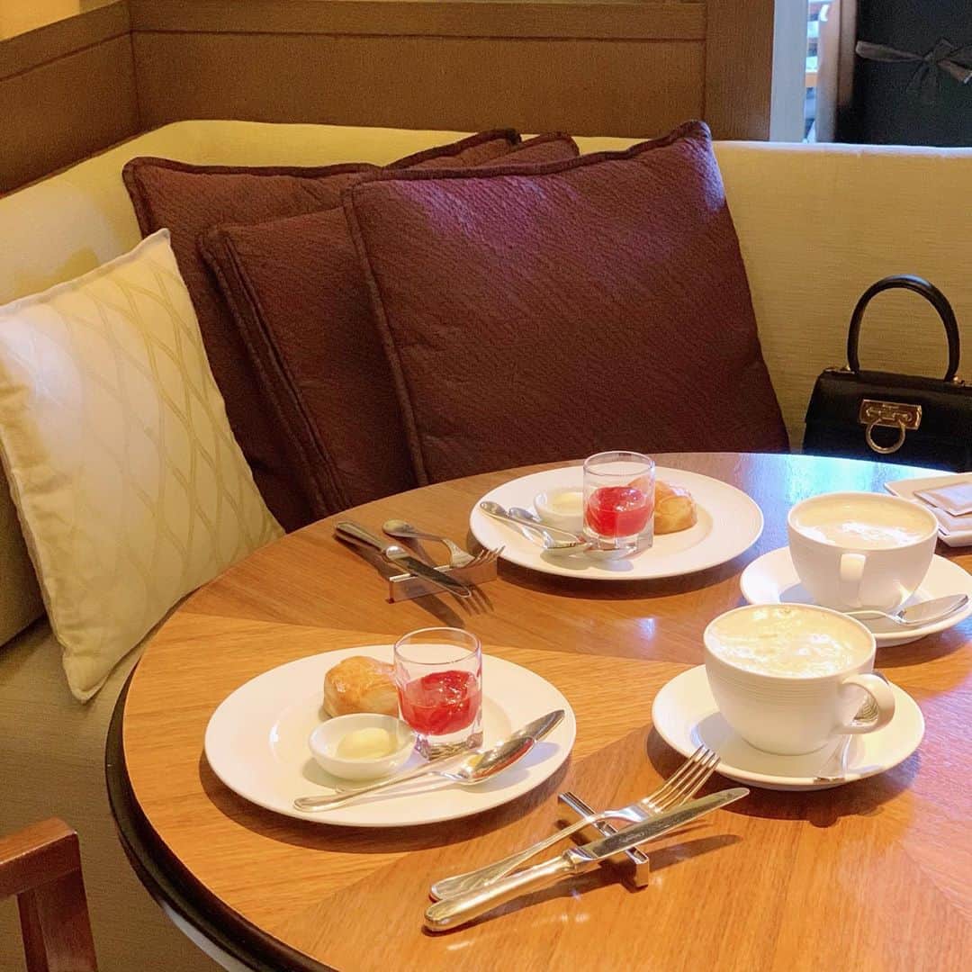 ハンナミのインスタグラム：「☕️🍂❄︎」