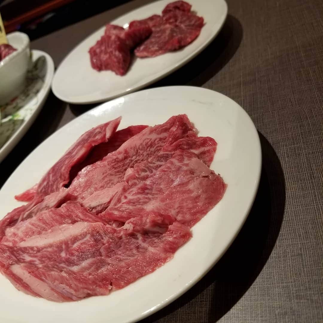 宇月田麻裕さんのインスタグラム写真 - (宇月田麻裕Instagram)「焼き肉！　色々な部位をいただきました！美味しい🎵」11月7日 21時05分 - mahiro_utsukita