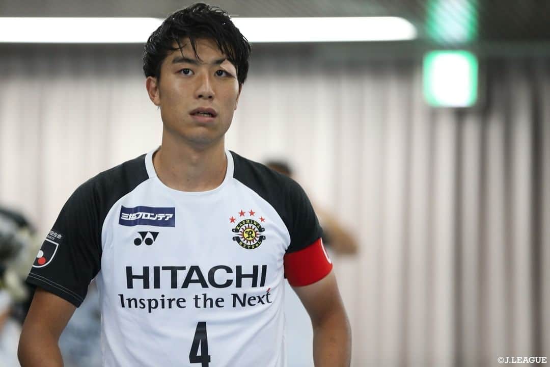 Ｊリーグさんのインスタグラム写真 - (ＪリーグInstagram)「真剣な眼差し✨  選手たちが垣間見せた真剣な表情をピックアップ👀  #Ｊリーグ #jleague  #髙萩洋次郎 #FC東京 #三笘薫 #川崎フロンターレ #古賀太陽 #柏レイソル #土居聖真 #鹿島アントラーズ #原川力 #サガン鳥栖  #真剣な眼差し #真剣な顔 #かっこいい #イケメン #cool #サッカー #soccer #football #soccerplayer #footballplayer #soccergame #footballgame」11月7日 21時07分 - jleaguejp