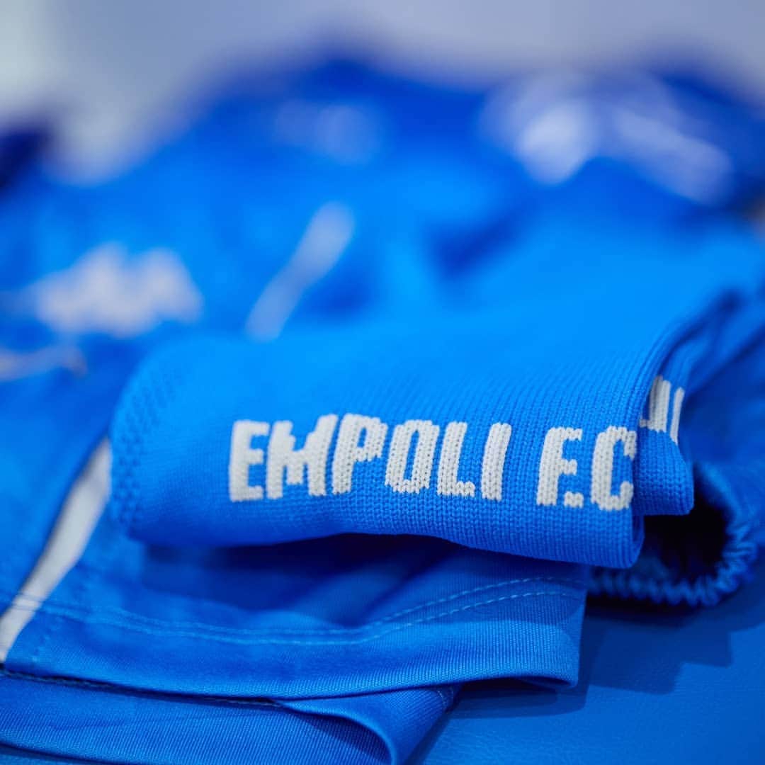 エンポリFCさんのインスタグラム写真 - (エンポリFCInstagram)「Spogliatoio pronto al Castellani; alle 16.00 #EmpoliReggina 📸📸📸」11月7日 21時13分 - empoli_fc_official
