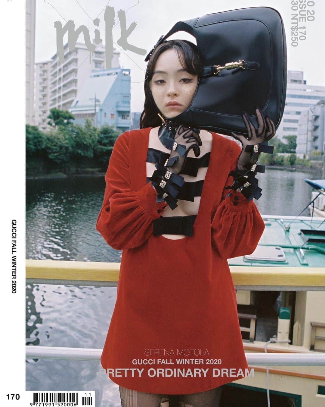 道木 さくら まやのインスタグラム：「@milkxhk issue170 Cover story 2/4  香港のファッション誌MilkXのカバーストーリーを撮影させていただきました！  photo @mayamichi  model @sereeeenam  styling @estermannn  hair&make up @yamamotorisako  wardrobe @gucci   #milkx #milkxhk #gucci」