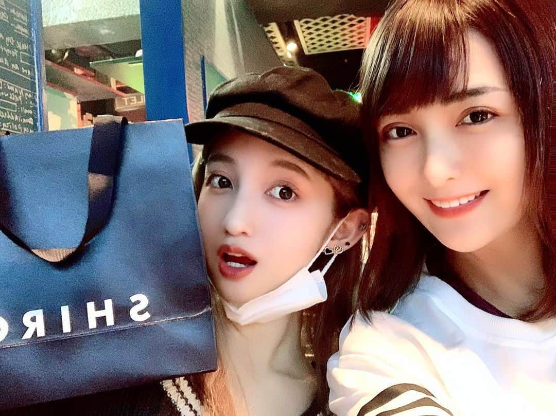 椿姫彩菜さんのインスタグラム写真 - (椿姫彩菜Instagram)「生ハムと塩焼きそば再び  にちゃん遅くなったけどお誕生日おめすこ♡♡♡年離れてるのにまじ仲良しすぎてすこすこ」11月7日 21時27分 - tsubakiayana