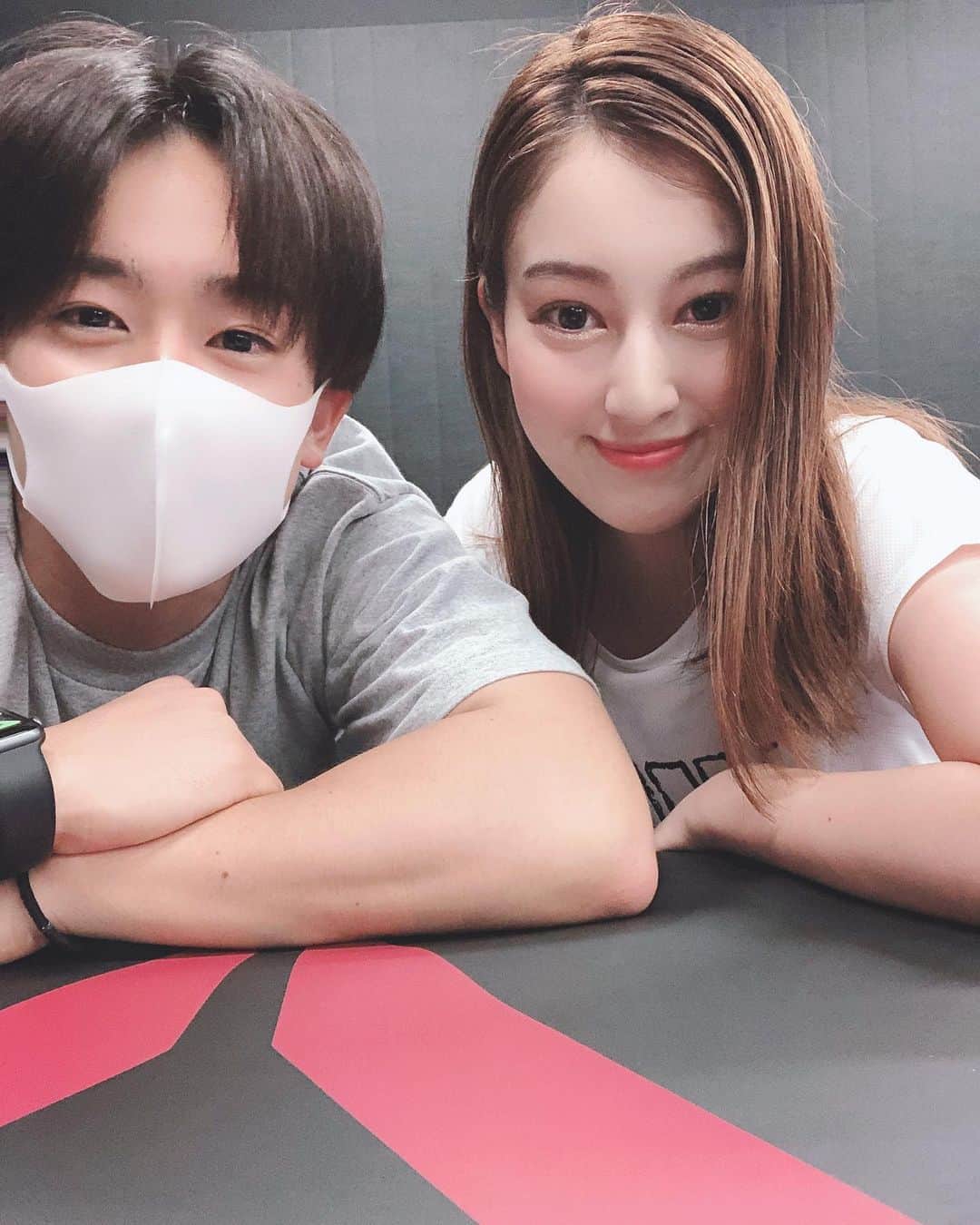 のインスタグラム：「＿＿＿＿＿＿🖥 れんくんのYouTubeに出させてもらってます🏋🏼‍♀️ https://youtu.be/D-eZdBp-T5k _ トレーニングYouTubeなのに運動したくないと言う 私のわがままに答えてくれた内容になってます🥺神様？ _ 運動苦手な私でも簡単すぎる 二の腕痩せのトレーニング教えてもらいました✌🏻🤍 #れんトレ _ _ #トレーニング#training#パーソナル#ジム#運動 #美容#健康#筋トレ#ダイエット#diet#YouTube」
