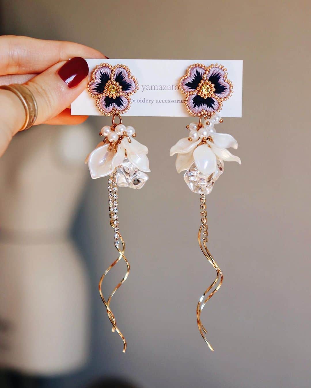 handmade shopのインスタグラム：「オンラインショップオープンしました😊﻿ ﻿ プロフィールのリンクからご覧ください🌼﻿ ﻿」