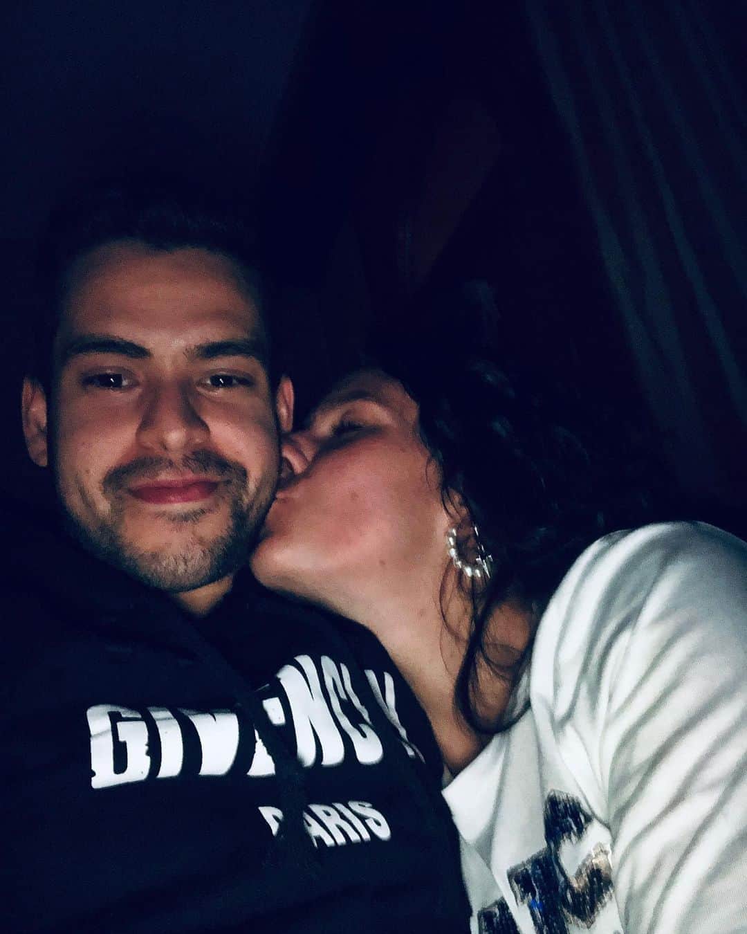 のインスタグラム：「2 and a half. #loveyou 💕」