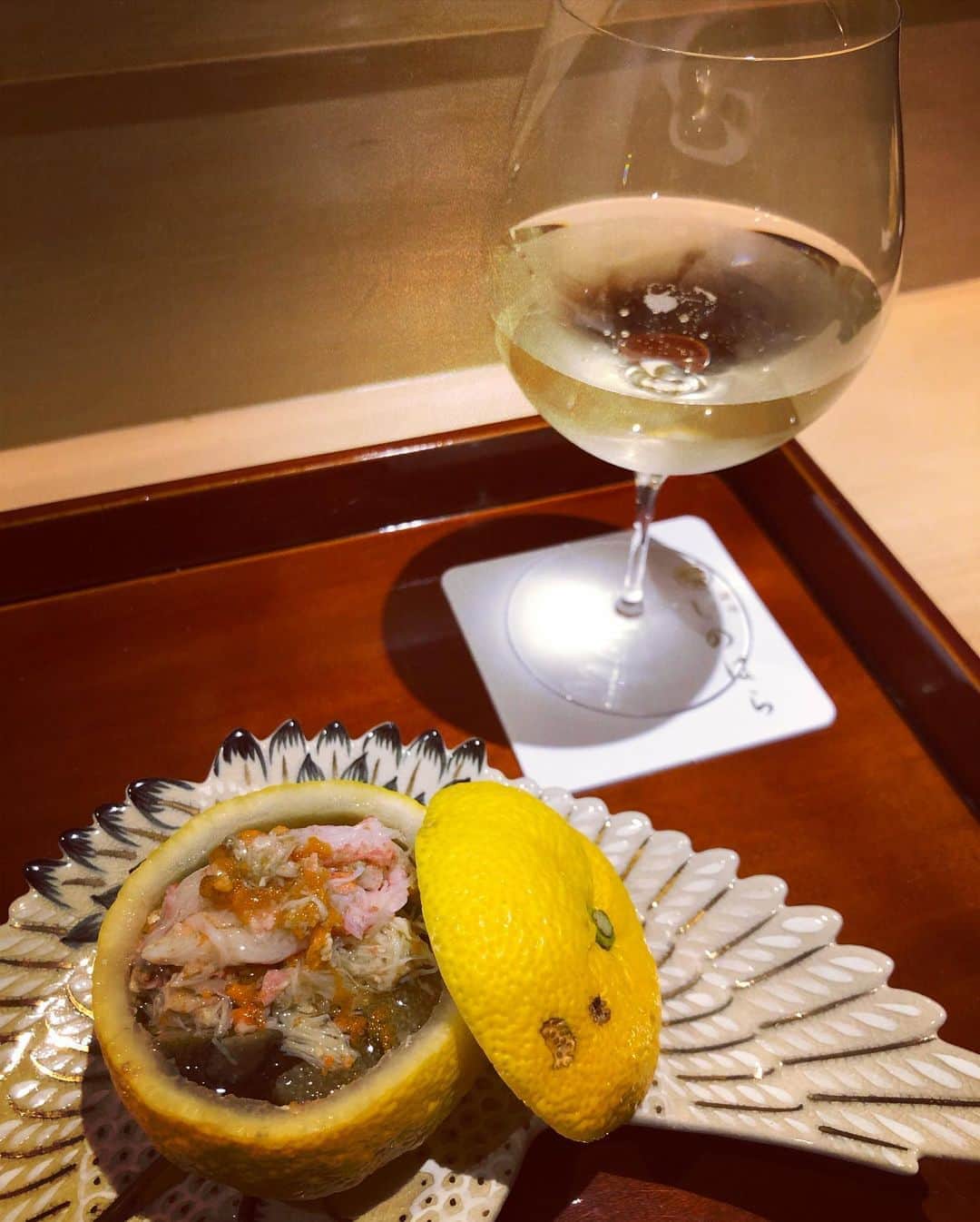 加織さんのインスタグラム写真 - (加織Instagram)「和食でいっちばーんすきな『しのはら』で過ごす時間はやはり幸せすぎて終始ニヤけてるので、帰りは笑ジワが深くなってます😂🤍  思い出してもおいしい。 八寸の芸術さ半端ない🥺 あー次はいつ行けるのかな…」11月7日 22時11分 - kaori_0723