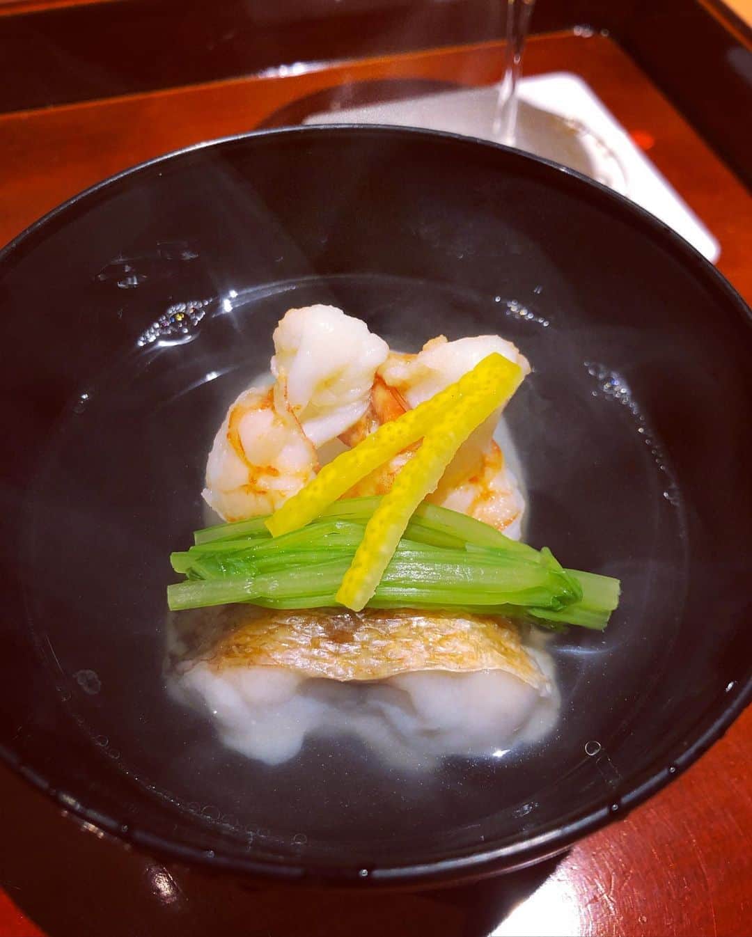 加織さんのインスタグラム写真 - (加織Instagram)「和食でいっちばーんすきな『しのはら』で過ごす時間はやはり幸せすぎて終始ニヤけてるので、帰りは笑ジワが深くなってます😂🤍  思い出してもおいしい。 八寸の芸術さ半端ない🥺 あー次はいつ行けるのかな…」11月7日 22時11分 - kaori_0723