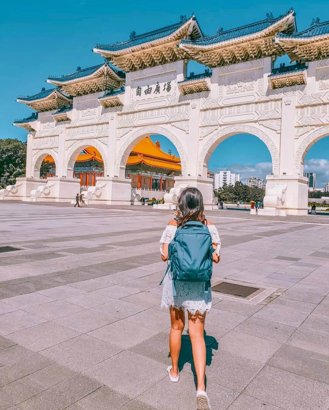 CABINZEROさんのインスタグラム写真 - (CABINZEROInstagram)「“Adventure is worthwhile.” - Aesop Such a beautiful picture 🔥🔥🔥 Thank you so much for your beautiful picture @aburmeseabroad #we #love #yourphoto #thankyou #repost #cabinzero #backpack #arubablue #classic #instagram #instadaily #instalike #instagood #travellife #travellers #travelblogger #traveltheworld #travelgirl #travelgram #adventure #adventuretime #enjoylife #thankyou #staysafe」11月7日 22時05分 - cabinzero