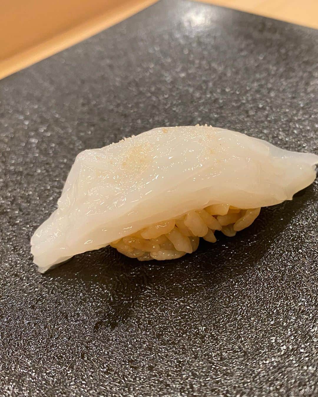 越野矢素子さんのインスタグラム写真 - (越野矢素子Instagram)「家族でお鮨『夷川鮨すずか』 新鮮な無農薬野菜の花束をお祝いに頂きました✨ ありがとうございます❤️  #江戸前寿司 #鮨#夷川鮨すずか」11月7日 22時09分 - loversyaso