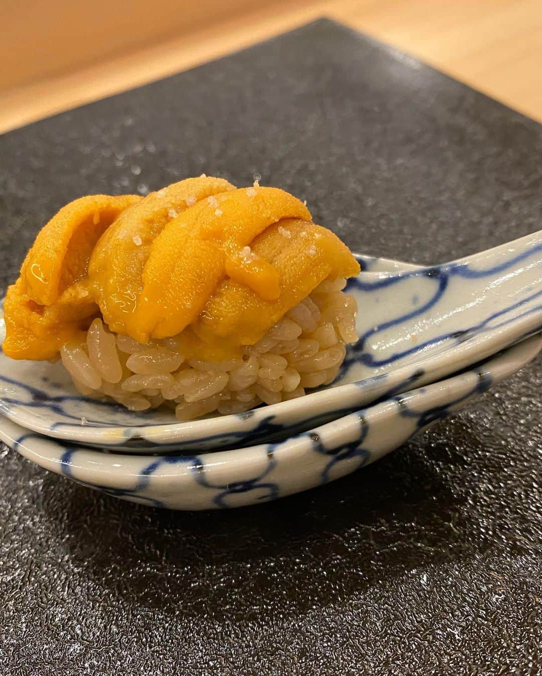 越野矢素子さんのインスタグラム写真 - (越野矢素子Instagram)「家族でお鮨『夷川鮨すずか』 新鮮な無農薬野菜の花束をお祝いに頂きました✨ ありがとうございます❤️  #江戸前寿司 #鮨#夷川鮨すずか」11月7日 22時09分 - loversyaso