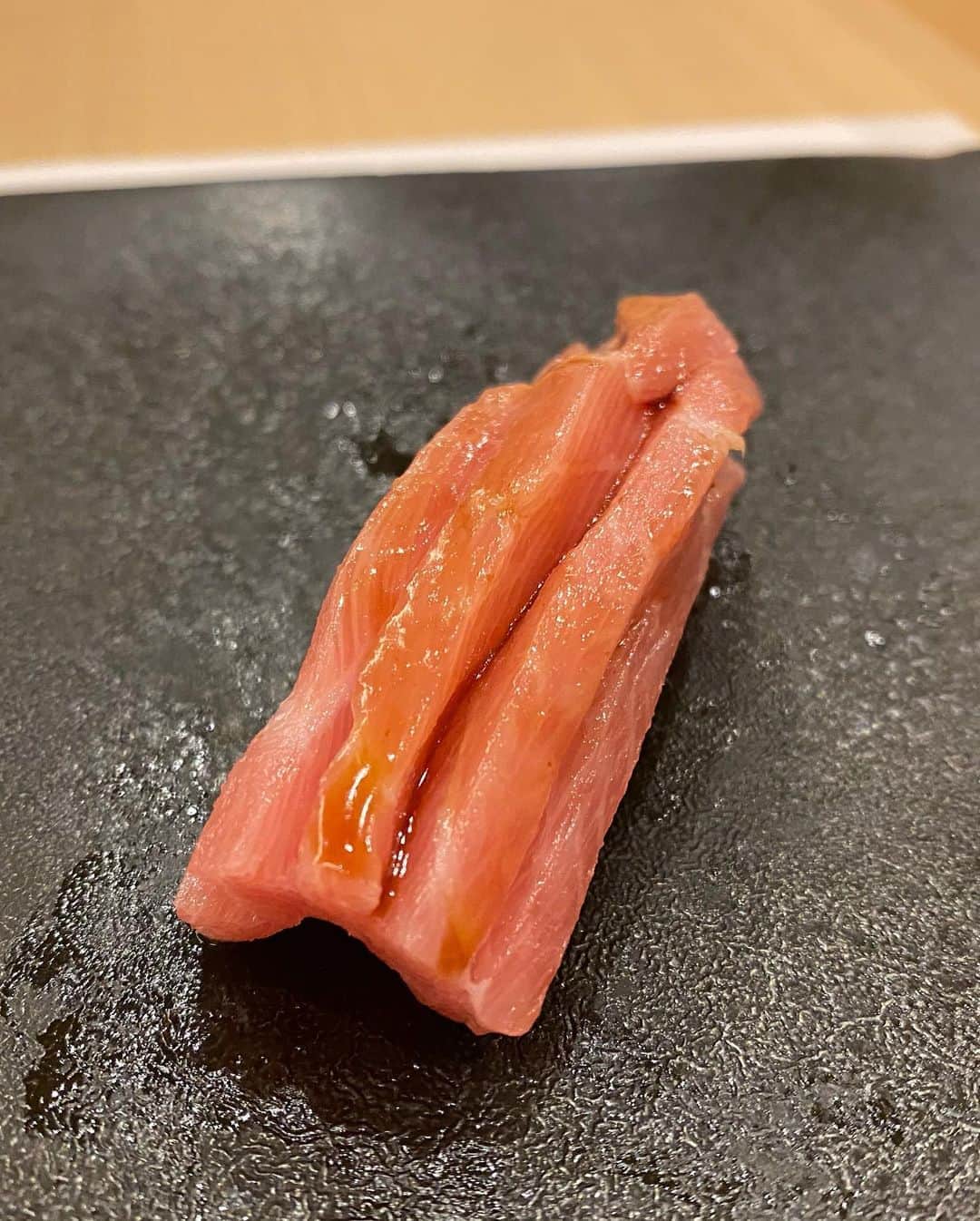 越野矢素子さんのインスタグラム写真 - (越野矢素子Instagram)「家族でお鮨『夷川鮨すずか』 新鮮な無農薬野菜の花束をお祝いに頂きました✨ ありがとうございます❤️  #江戸前寿司 #鮨#夷川鮨すずか」11月7日 22時09分 - loversyaso