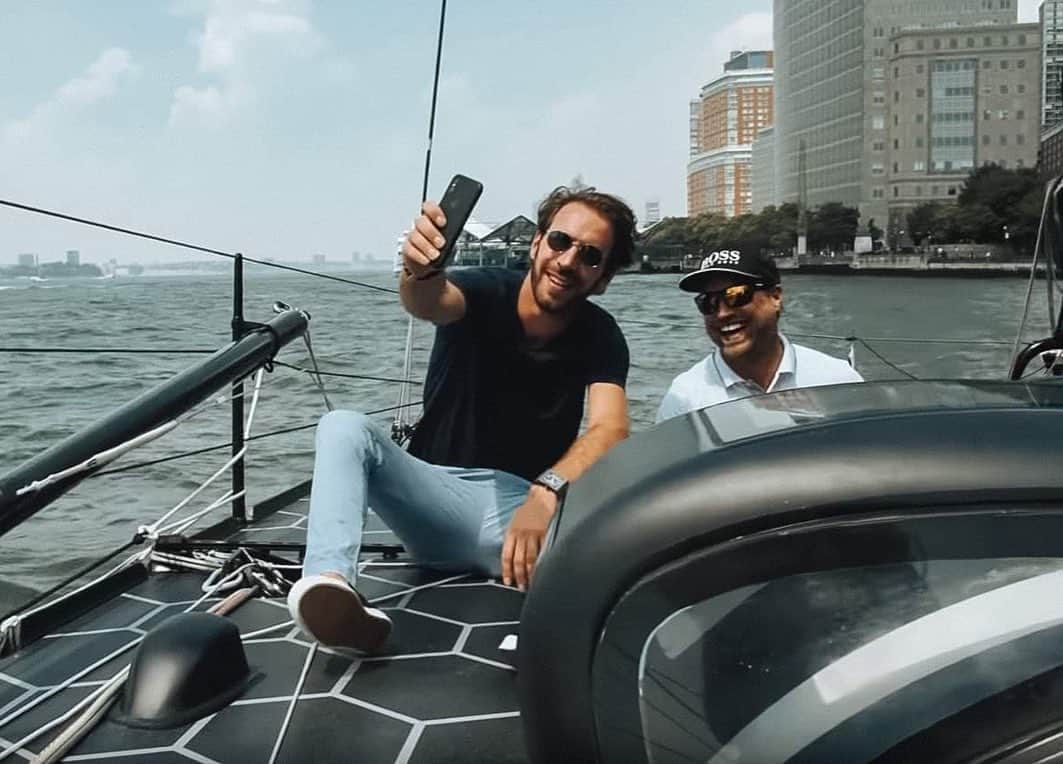 ジャン＝エリック・ベルニュのインスタグラム：「My friend, I wanted to wish the very best for the toughest sailing race in the world, your @boss boat is the most incredible one ever built, with you onboard no doubt records will be broken!  Worst place to be for quarantine ;) #AllezAlex #BOSSSports #VendeeGlobe」