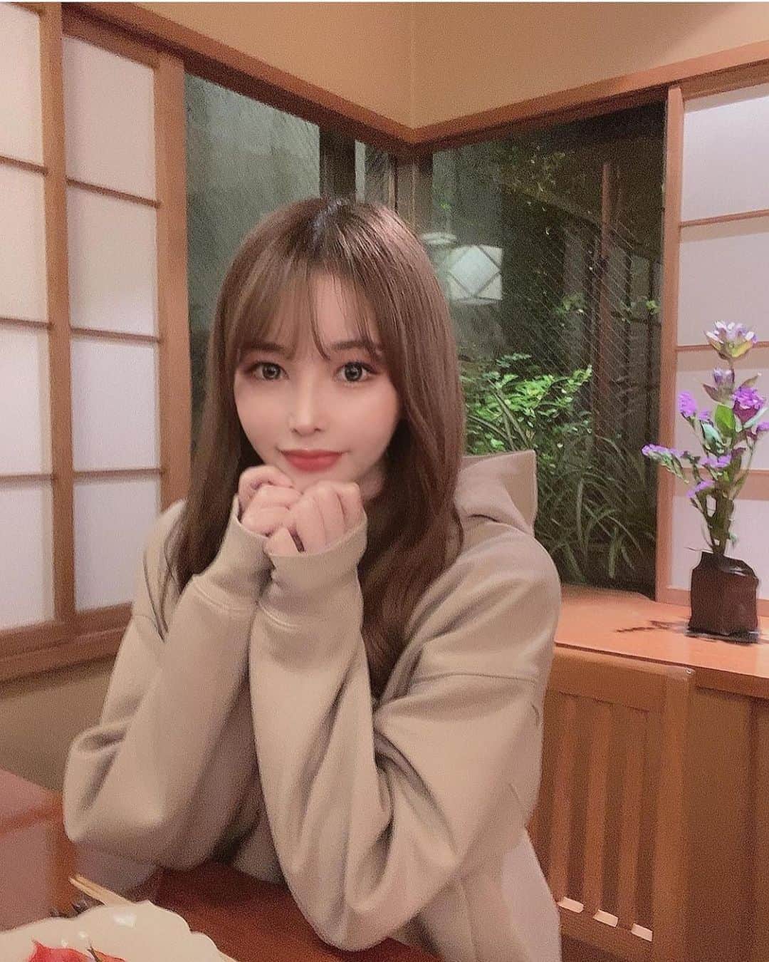 美女JAPANのインスタグラム：「どうも美女JAPANです！✨ ＊ ＊ 今回ご紹介するのはこの方‼️ ＊ ＊ 涼風ひなさん！@ayaka.suzukaze ＊ ＊ とっても綺麗！🙈💕 この方に会いにキャバクラ行こっかな？💕 ＊ ＊ 涼風ひなさんのアカウントには他にも素敵な投稿がたくさんあります！✨ ＊ ＊ 皆さんも是非チェックしてみてね🧸 ＊ ＊ 明日の投稿もお楽しみに！！ ＊ ちなみにあなたはどんな人がタイプですか？ コメントお待ちしております💕  ＊ ＊  #色気 #可愛い #綺麗 #かわいい #写真集 #モデル #美肌 #笑顔 #スタイル抜群 #可愛い #可愛すぎ #会いたい #天使 #美女 #美人 #美しい #清楚 #スタイル #色白 #スタイル抜群 #美脚 #素敵 #カワイイ #応援」