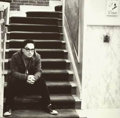 ビッグバン★セオリーのインスタグラム：「What is your favorite BBT episode?  . . . @therealjimparsons @kaleycuoco @sanctionedjohnnygalecki @missmayim @themelissarauch #competition #giveaway #johnnygalecki #mayimbialik #kaleycuoco #melissarauch #simonhelberg #jimparsons #jerryoconnell #kunalnayyar #leonardhofstadter #amyfarrahfowler #pennyhofstadter #bernadettewolowitz #sheldoncooper #thebigbangtheory #bigbangtheory」