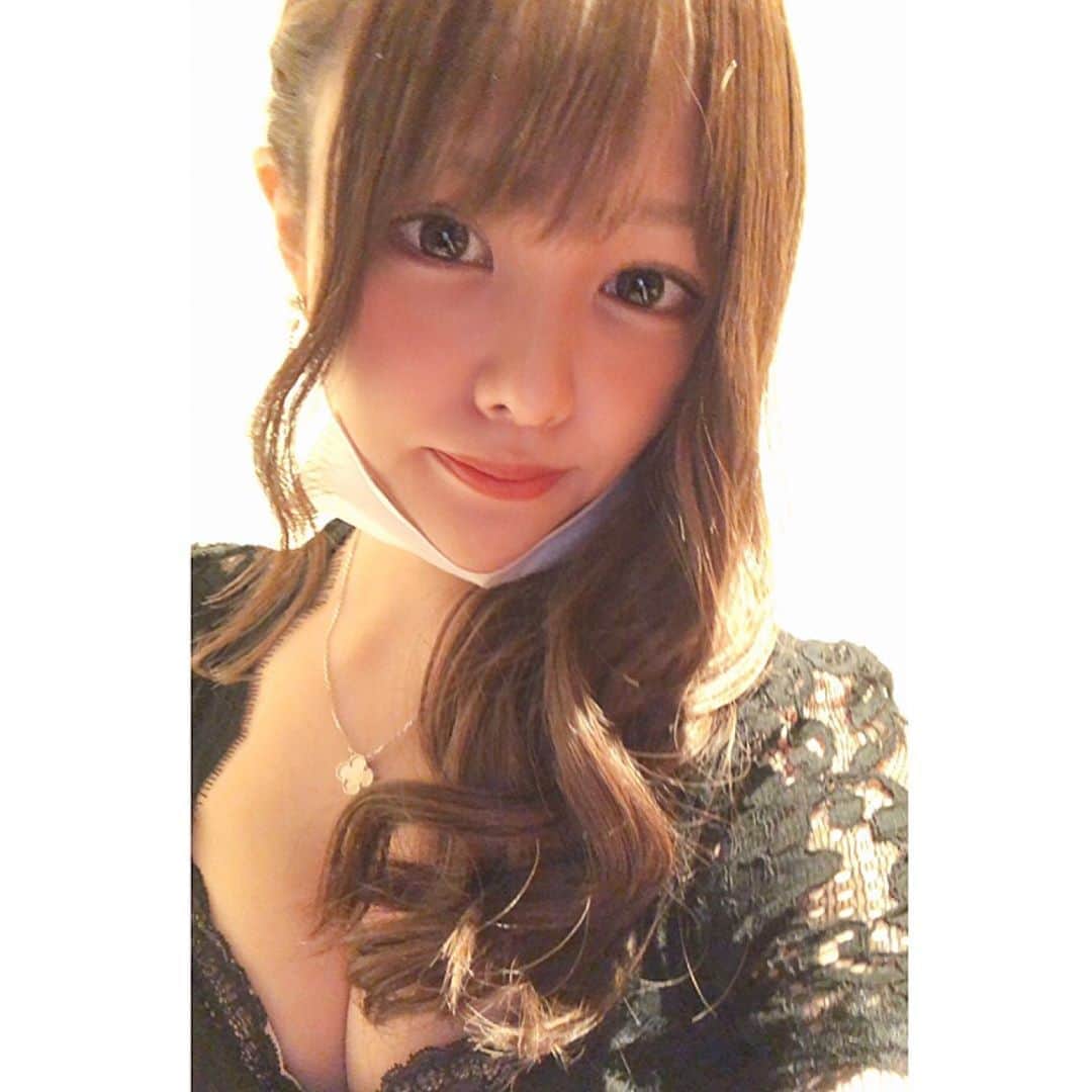 のインスタグラム：「ストーリーで好評だったので😳 #キャバクラ #美人茶屋 #六本木 #ドレス #キャバ嬢」