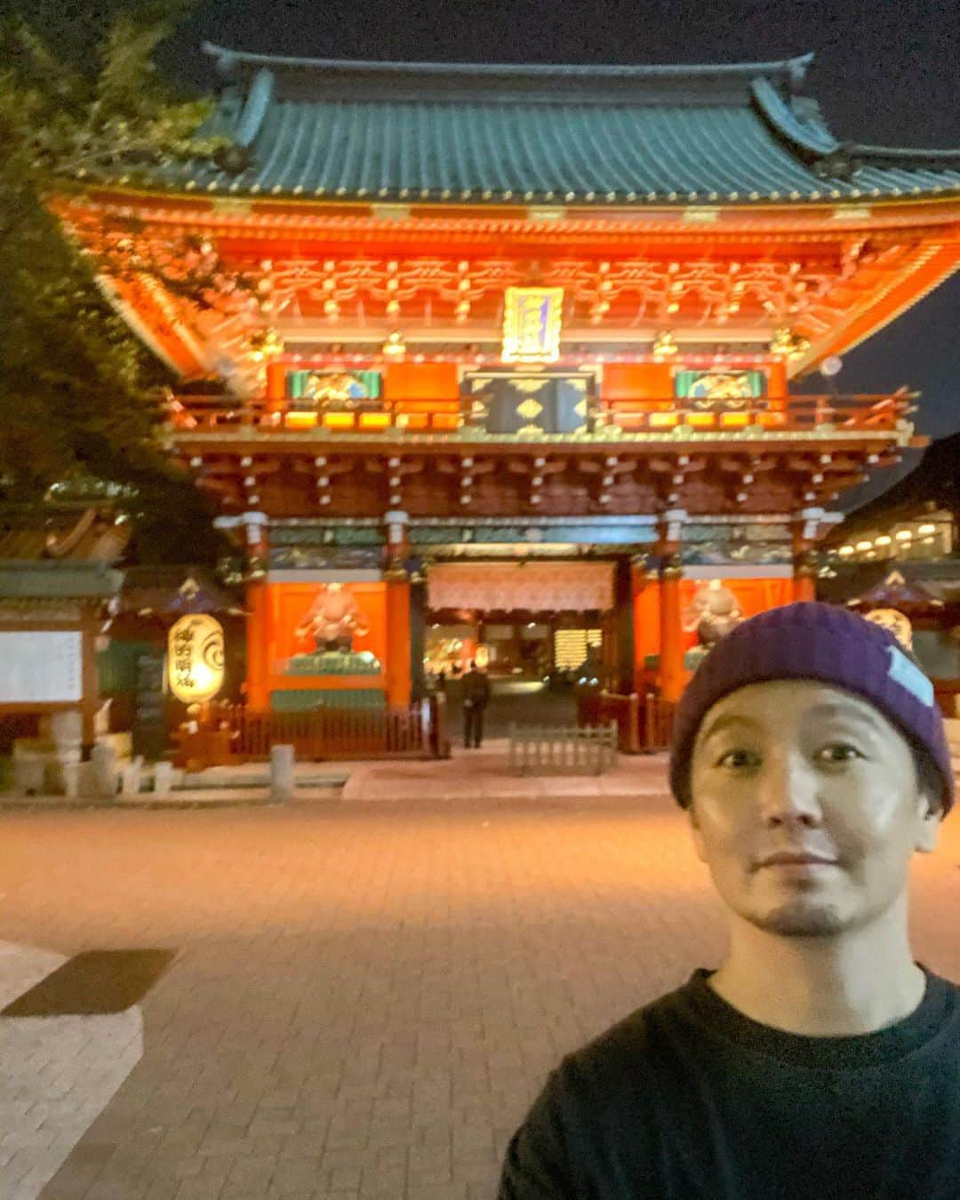 SHOCK EYEさんのインスタグラム写真 - (SHOCK EYEInstagram)「神田神社の鮮やかな赤が好き。 ライトアップされて、すごく幻想的。 大好きな秋葉原の目と鼻の先✨  #神田神社 #神田明神 #江戸総鎮守 #仕事運 #商売繁盛 #勝運」11月7日 23時56分 - shockeye_official