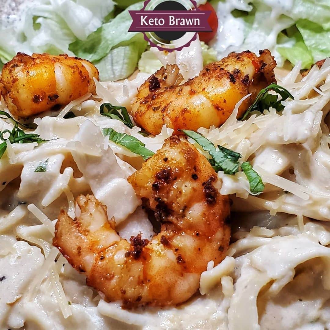 Flavorgod Seasoningsさんのインスタグラム写真 - (Flavorgod SeasoningsInstagram)「Fettuccine Shrimp Alfredo by @ketobrawn using Flavor God Italian Zest Seasoning!⁠ -⁠ KETO friendly flavors available here ⬇️⁠ Click link in the bio -> @flavorgod⁠ www.flavorgod.com⁠ -⁠ Couldn't pass up the shrimp yesterday when I got the cod 😁😁⠀⁠ This is shrimply irresistible !!! 😜😂⠀⁠ ⠀⁠ 1lbish fresh shrimp ( or frozen ) Sprinkle liberally with @flavorgod Italian Zest set aside⠀⁠ 1 pkg @greatlowcarb fettuccine ⠀⁠ ⠀⁠ The Alfredo ⠀⠀⁠ 1 1/2 cups heavy cream ⠀⠀⁠ 3 tbsp butter⠀⠀⁠ 1 1/2 cups grated parmesan ⠀⠀⁠ 1 tbsp minced garlic⠀⠀⁠ 1/2 tbsp @flavorgod Garlic Lovers⠀⠀⁠ 8 leaves of fresh basil minced⠀⁠ Salt pepper to taste, we use @flavorgod Pink salt and Peppercorns ⠀⠀⁠ ⠀⁠ Heat up that cast iron and get a pot of water boiling... ⠀⁠ ⠀⁠ 1) Get the pasta boiling first, it takes 20 minutes and the shrimp literally takes about 5 minutes. ⠀⁠ 2) In a med saucepan melt the butter. When melted add the minced garlic. Let bloom for a few minutes. Add the cream, heat to a simmer, add the parmesan and stir in. Add basil and Garlic Lovers. Stir in and let simmer on low⠀⁠ 3) Just before the pasta is done, throw 1 tbsp of butter into the cast iron and sear the shrimp. Get some good color on em and take off the heat. ⠀⁠ 4) When pasta is tender, drain, add back to pot, mix in the Alfredo and shrimp. ⠀⁠ Add a salad, chiffonade about 4 leaves of basil and garnish on top... Have a great night Brawnies !!!! 💞❤🥰⠀⁠ -⁠ Flavor God Seasonings are:⁠ 💥ZERO CALORIES PER SERVING⁠ 🔥0 SUGAR PER SERVING ⁠ 💥GLUTEN FREE⁠ 🔥KETO FRIENDLY⁠ 💥PALEO FRIENDLY⁠ -⁠ #food #foodie #flavorgod #seasonings #glutenfree #mealprep #seasonings #breakfast #lunch #dinner #yummy #delicious #foodporn」11月8日 11時01分 - flavorgod
