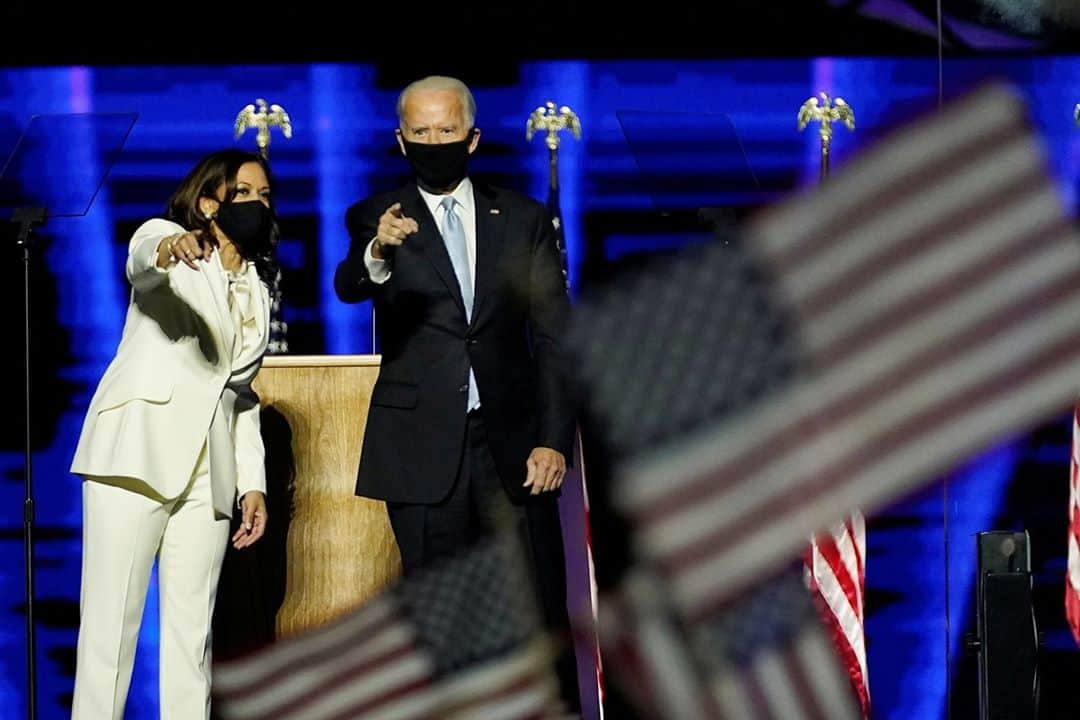 NBC Newsさんのインスタグラム写真 - (NBC NewsInstagram)「President-elect Joe Biden joins VP-elect Kamala Harris on stage in Wilmington, Delaware, as they address the nation for the first time since winning the election.⁠ ⁠ 📷 Andrew Harnik / @reuters」11月8日 10時58分 - nbcnews