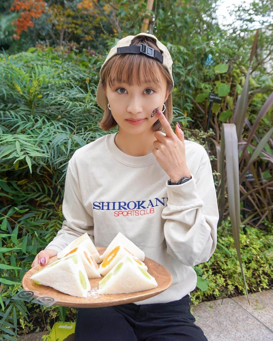 近藤あやさんのインスタグラム写真 - (近藤あやInstagram)「🍓🍏🍒🥭🥝  We are  SHIROKANE SPORTS CLUB🤸‍♀️    #ootd #150cm #🥪」11月8日 10時09分 - doraemontoaya