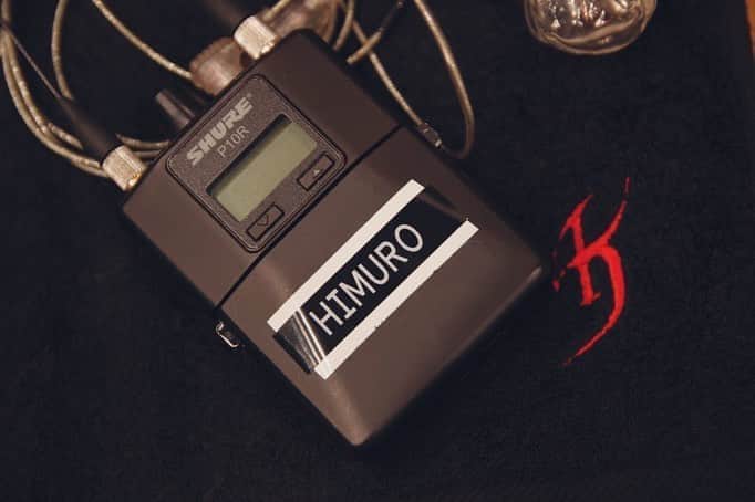 氷室京介のインスタグラム：「KYOSUKE HIMURO 60th ANNIVERSARY SPECIAL CROSS TALK《氷室京介を探して》 11月15日（日）TOHOシネマズ 日本橋 / 第1回 9時～「氷室京介の“ライブ"を探して」/ 第2回 11時～「氷室京介の“生き様"を探して」（各回約90分）《登壇》田家秀樹、山崎大介  1988年から長年氷室京介を見つめてきた田家秀樹氏の俯瞰的であり客観的な考察と、2010年から2016年までの激動期を密着した山崎大介氏の懐中に入る様な至近距離の考察を合わせた時に見えてくるものとは。会場ではお客様も一緒に「氷室京介を探して」欲しい。hlo.tohotheater.jp/net/」