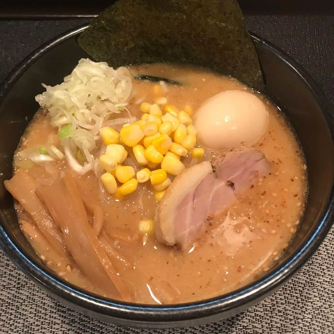 norimotoのインスタグラム：「女性に大人気❗️ ボリューム満点‼️  濃厚特製みそらぁめん！  味噌もオリジナルで作っています❤️  味噌好きにはたまらん一品になってます！ 　 ※辛味噌らぁめんにもできます！ #味噌 #ボリューム満点 #特製みそら #辛味噌ら #味噌好き #女性 #大人気 #一品 #みそら #めん #濃厚特製みそラーメン #オリジナル #辛味噌ラーメン #濃厚特製みそら #調味料 #香辛料 #油 #麺料理 #トウモロコシ #野菜 #ひよこ豆 #食品 #マメ科 #カーネル #食事 #粒 #ディナー #ランチ #料理 #食材」