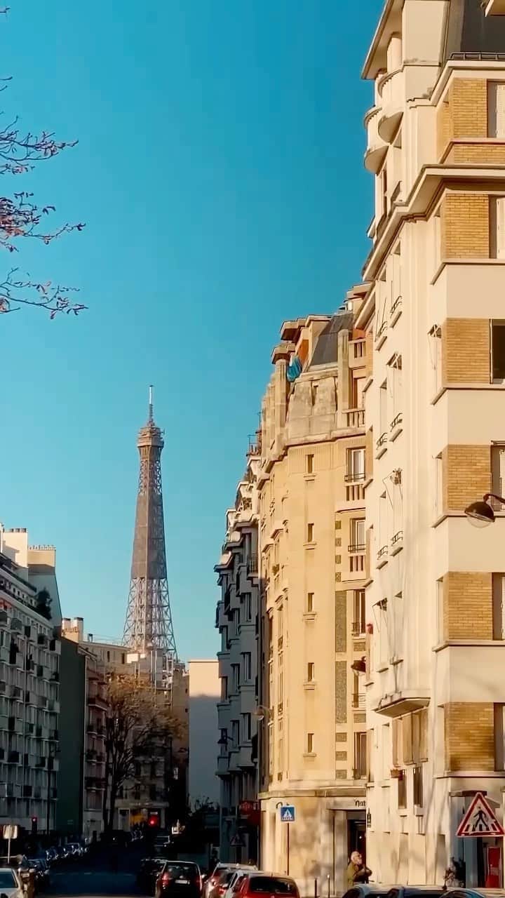 NICOLAS SIMOESのインスタグラム：「One hour in Paris 🧡🍂」